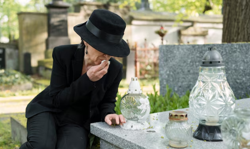 Ein Abschied in Würde: So gewährleisten Sie eine respektvolle Bestattung